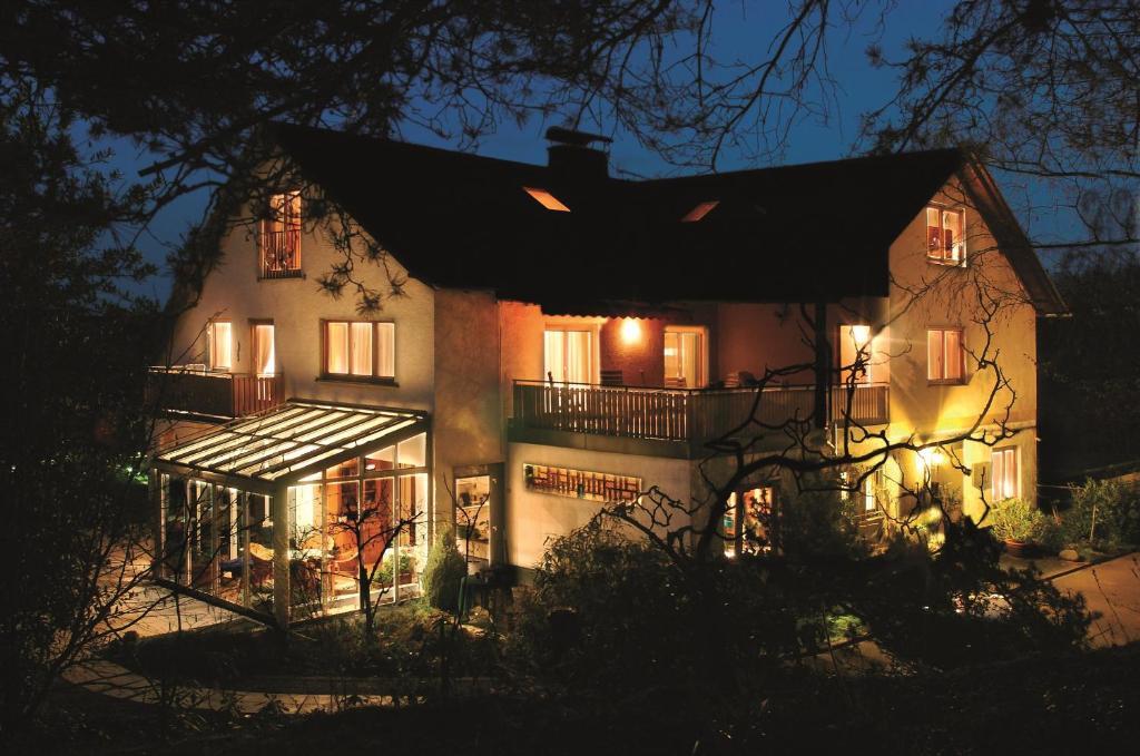 Gaestehaus-Weingut Loersch Leiwen Zewnętrze zdjęcie